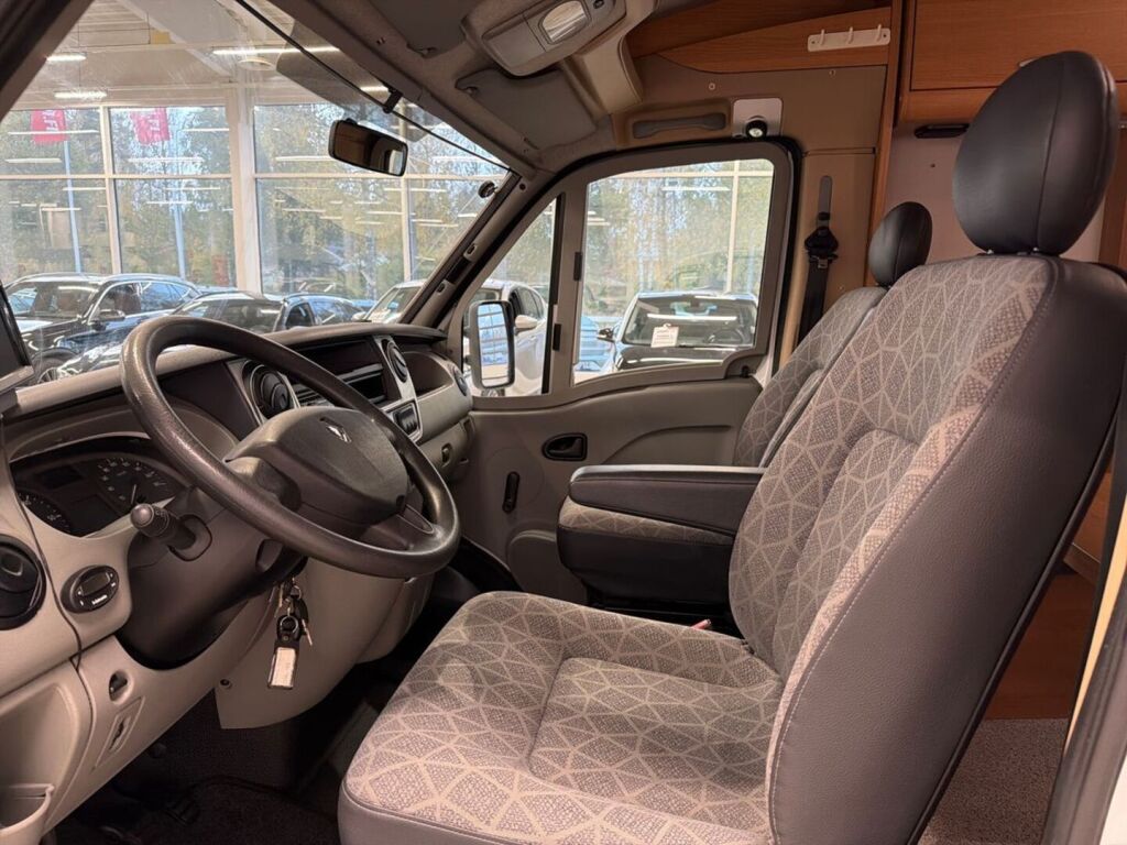 Knaus SPORT 2008 Harmaa