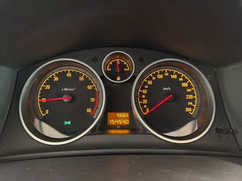 Opel Astra 2008 Hopea