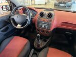 Ford Fiesta 2008 Punainen