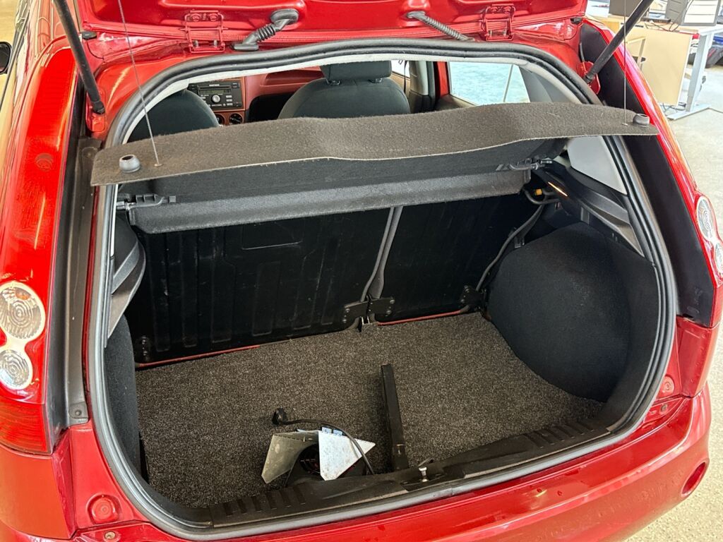 Ford Fiesta 2008 Punainen
