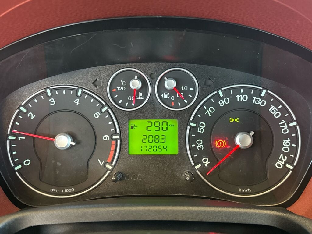 Ford Fiesta 2008 Punainen