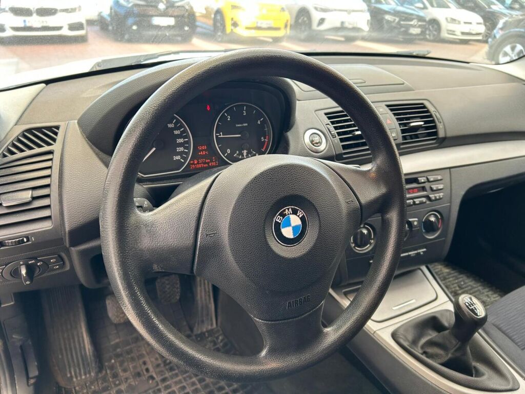 BMW 118 2008 Harmaa