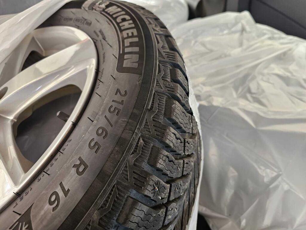Subaru Forester 2009 Musta