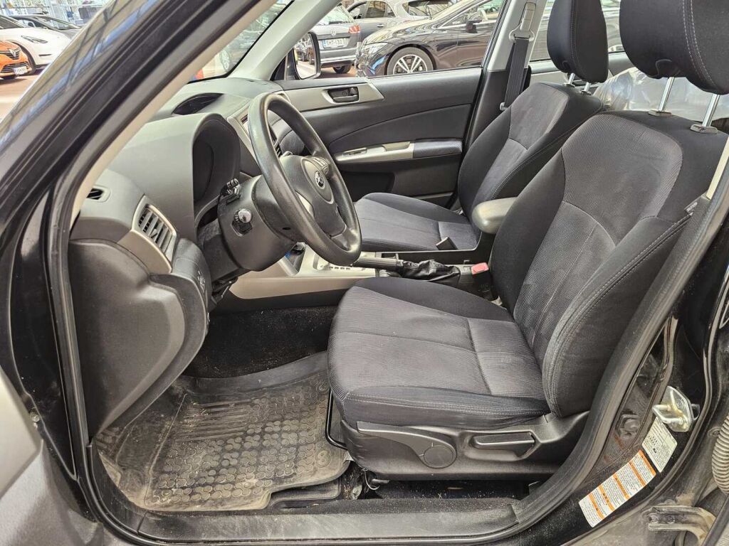 Subaru Forester 2009 Musta