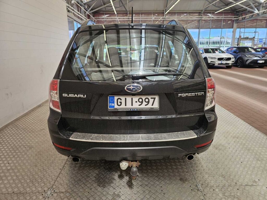 Subaru Forester 2009 Musta
