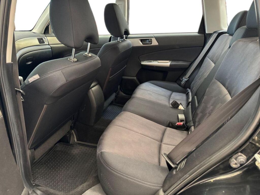 Subaru Forester 2009 Musta