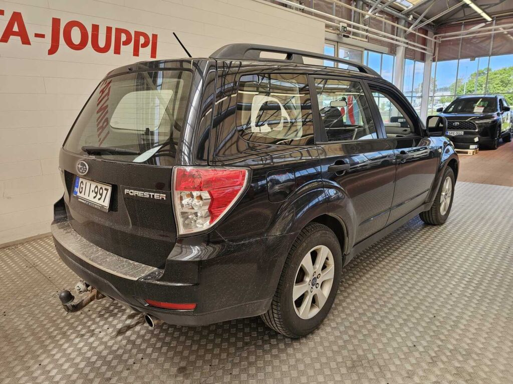 Subaru Forester 2009 Musta