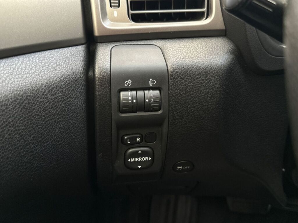 Subaru Forester 2009 Musta