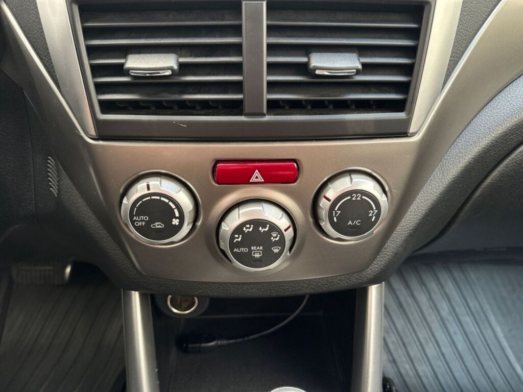 Subaru Forester 2009 Musta
