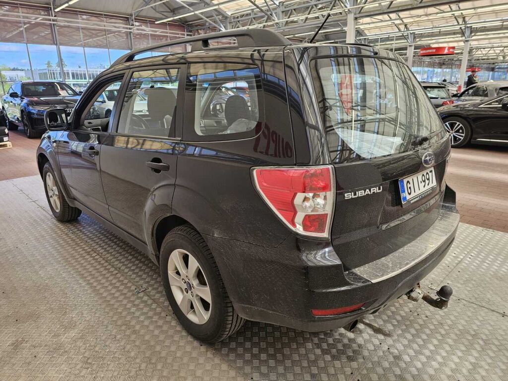 Subaru Forester 2009 Musta