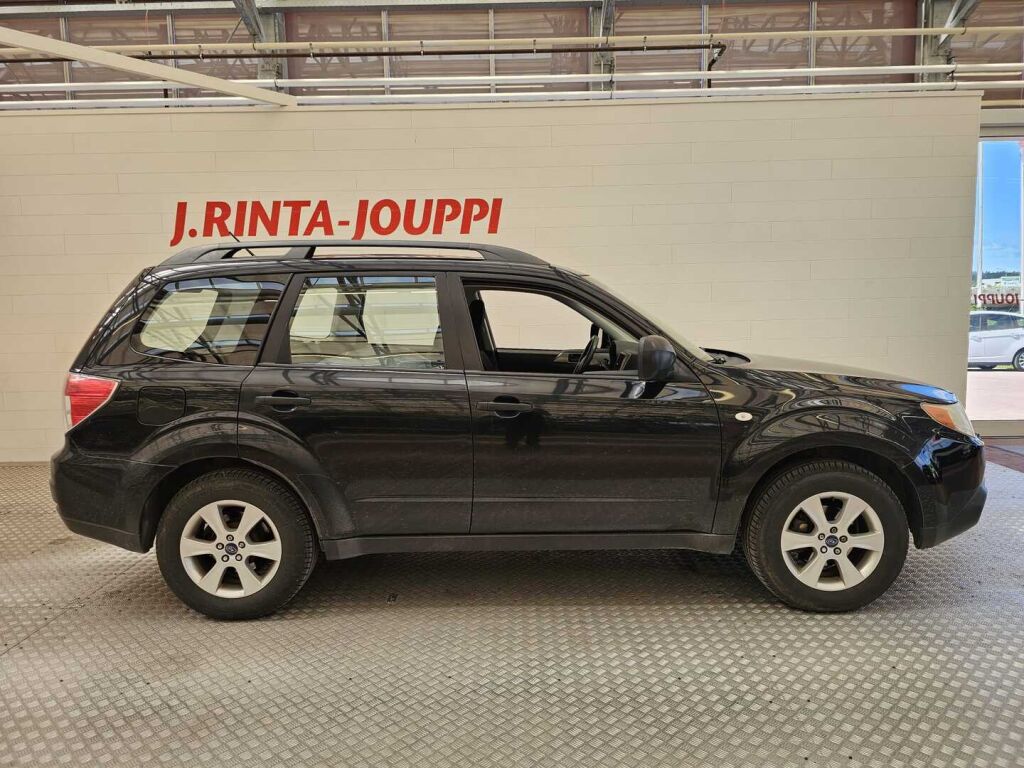 Subaru Forester 2009 Musta