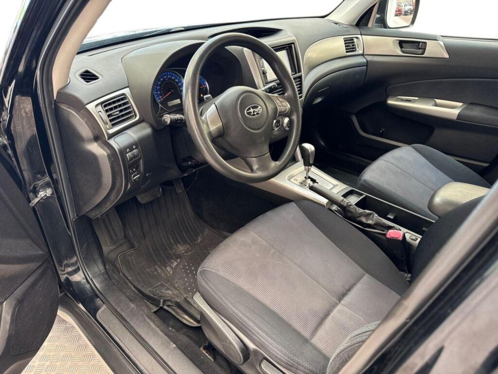 Subaru Forester 2009 Musta
