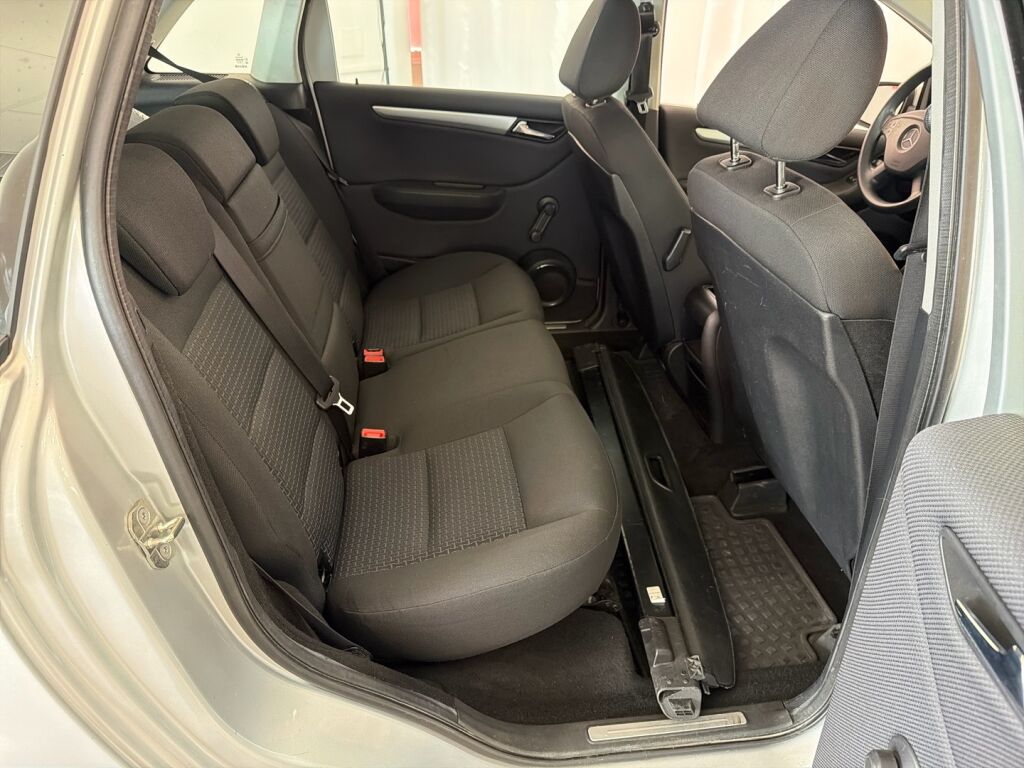 Mercedes-Benz B 2009 Harmaa