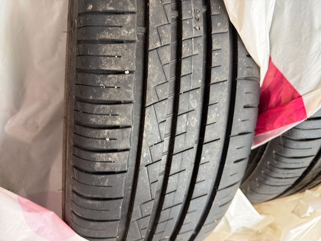 Mercedes-Benz B 2009 Harmaa