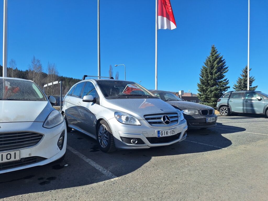 Mercedes-Benz B 2009 Harmaa