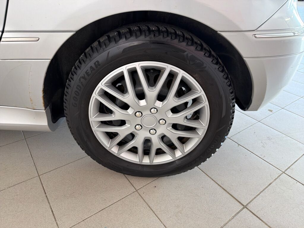 Mercedes-Benz B 2009 Harmaa