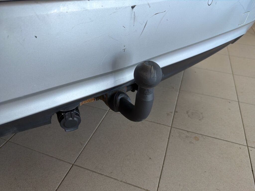 Mercedes-Benz B 2009 Harmaa