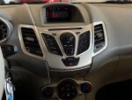 Ford Fiesta 2009 Punainen