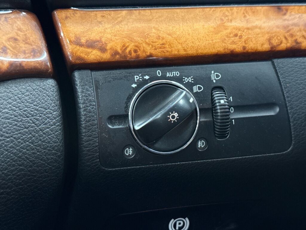 Mercedes-Benz E 2009 Harmaa