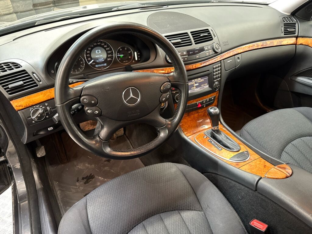 Mercedes-Benz E 2009 Harmaa