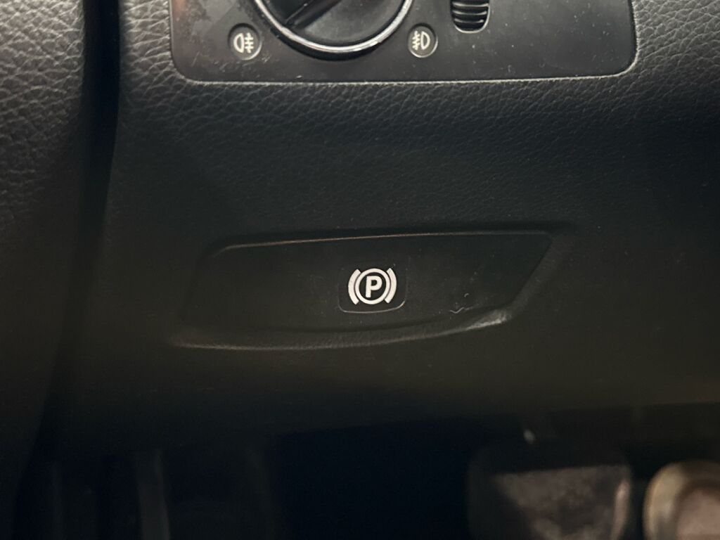Mercedes-Benz E 2009 Harmaa