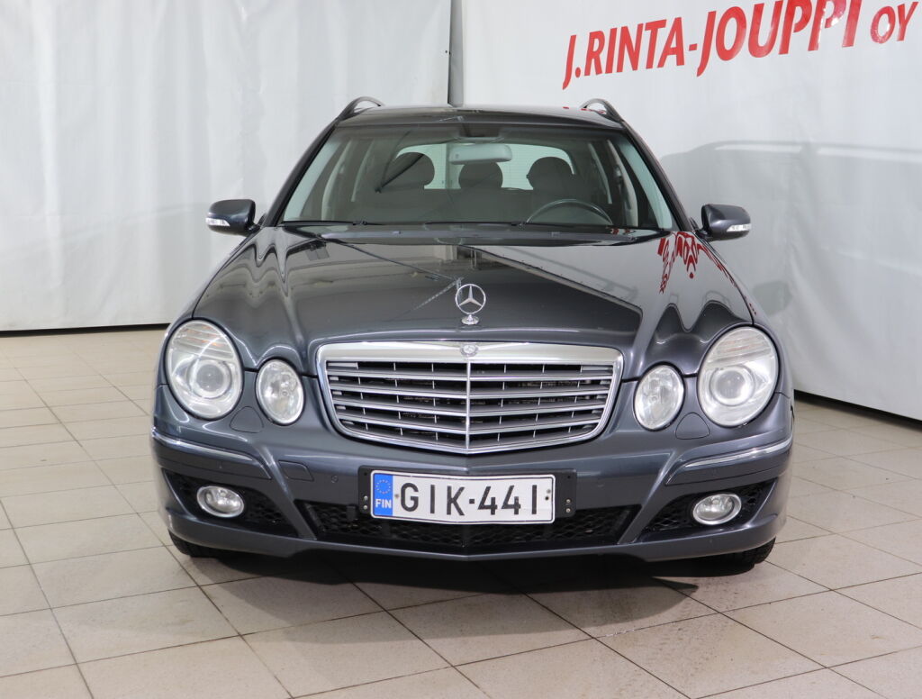 Mercedes-Benz E 2009 Harmaa