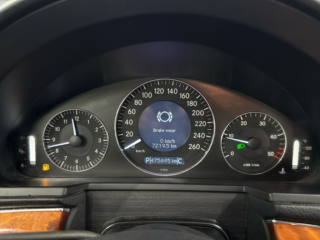 Mercedes-Benz E 2009 Harmaa