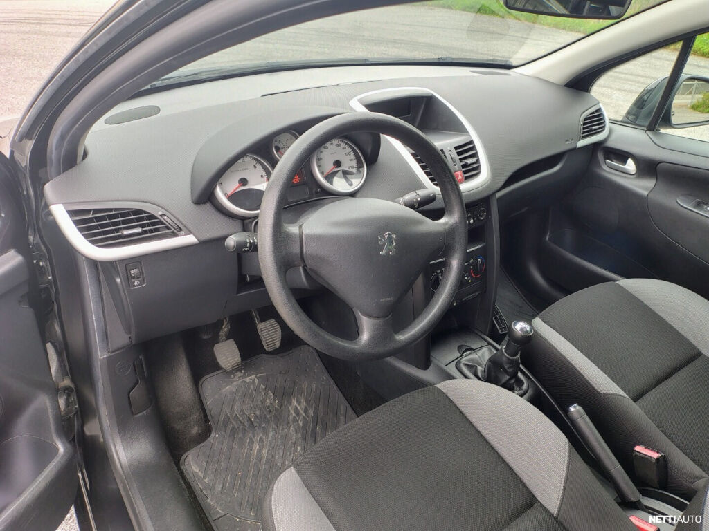 Peugeot 207 2009 Musta