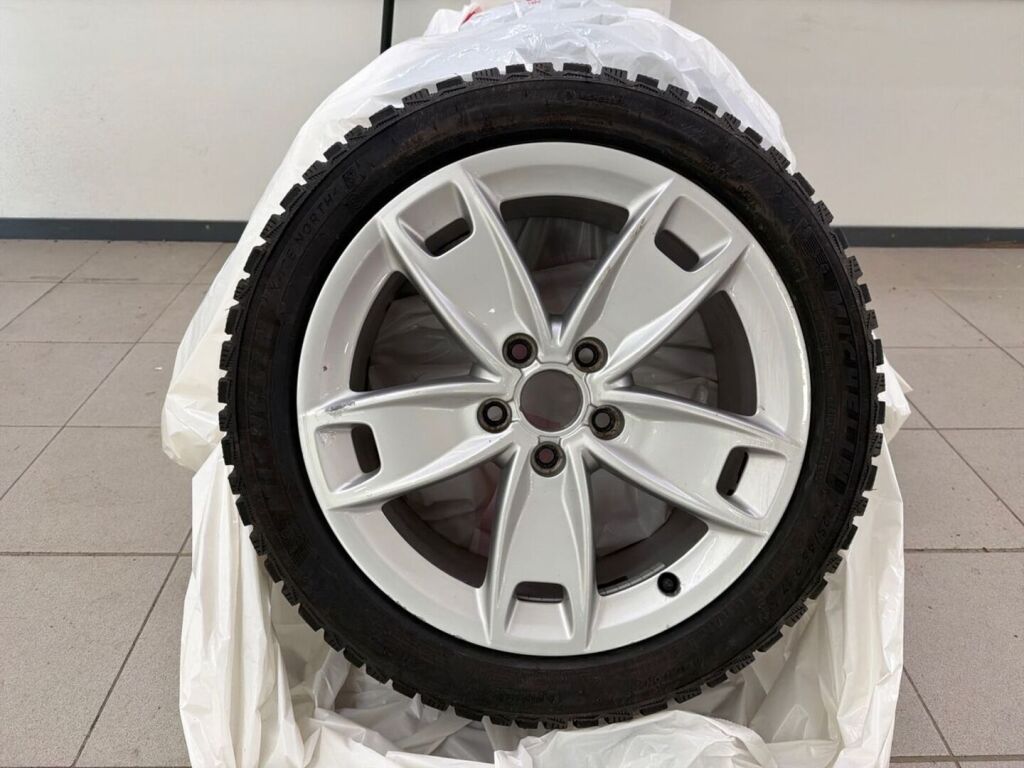 Audi A3 2009 Punainen