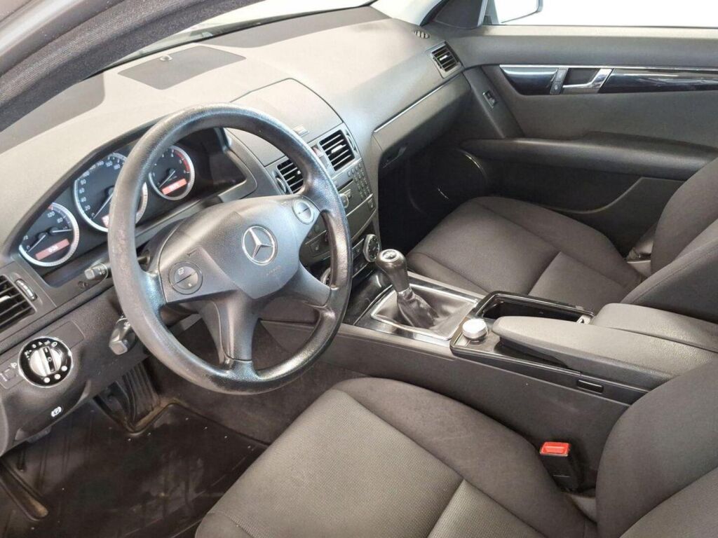 Mercedes-Benz C 2009 Harmaa