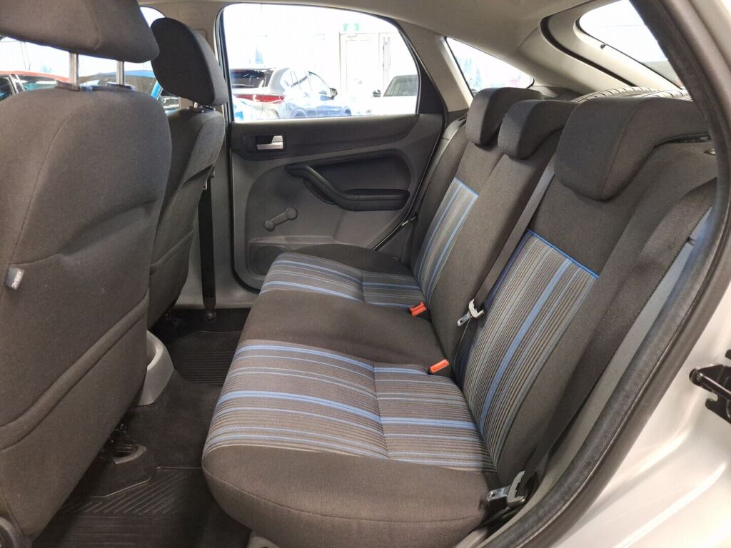 Ford Focus 2009 Harmaa