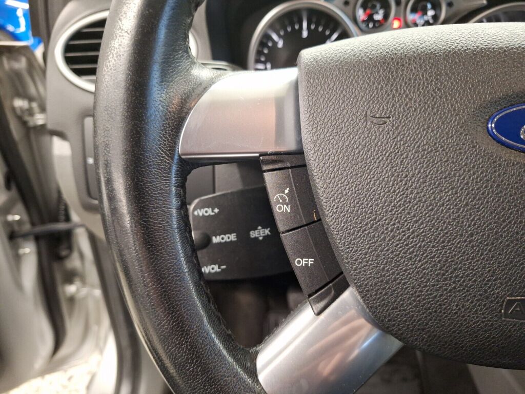 Ford Focus 2009 Harmaa