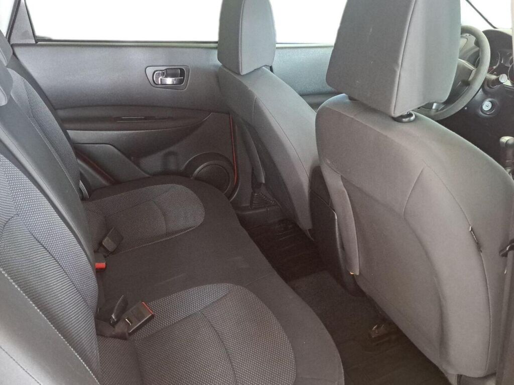Nissan Qashqai 2009 Punainen