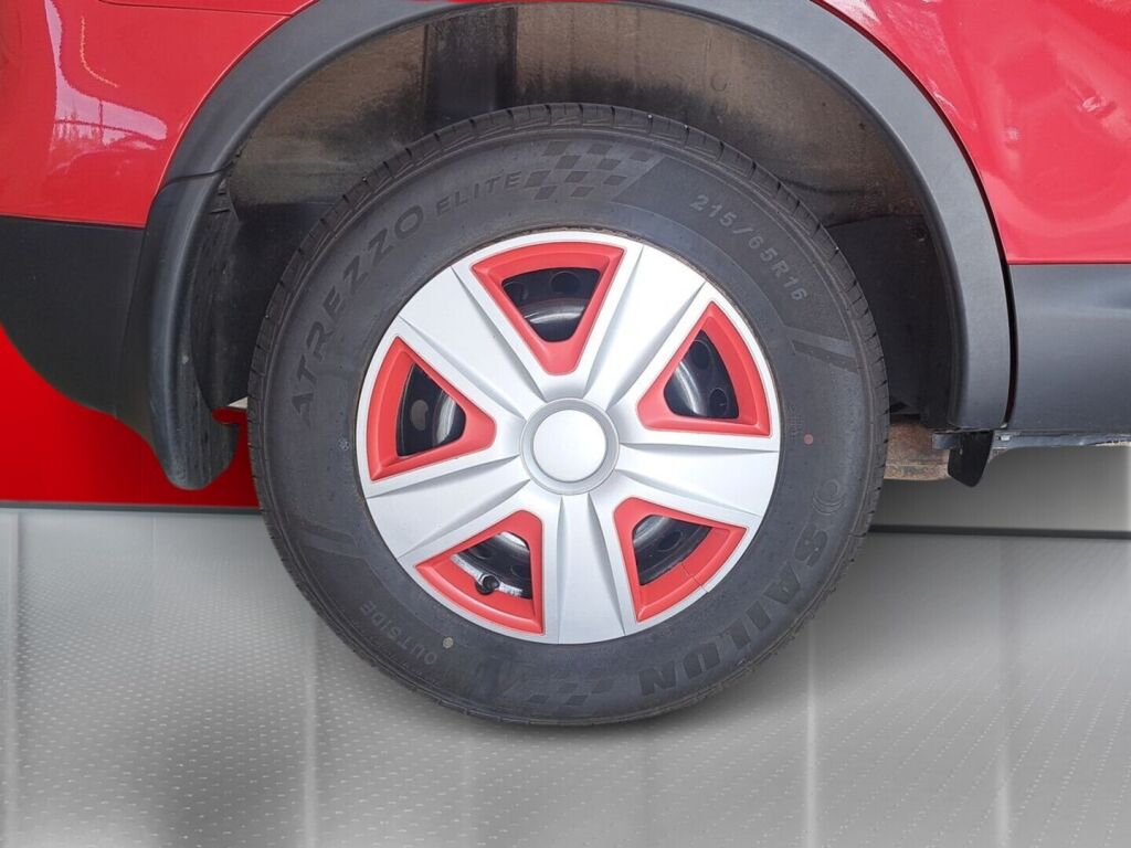 Nissan Qashqai 2009 Punainen