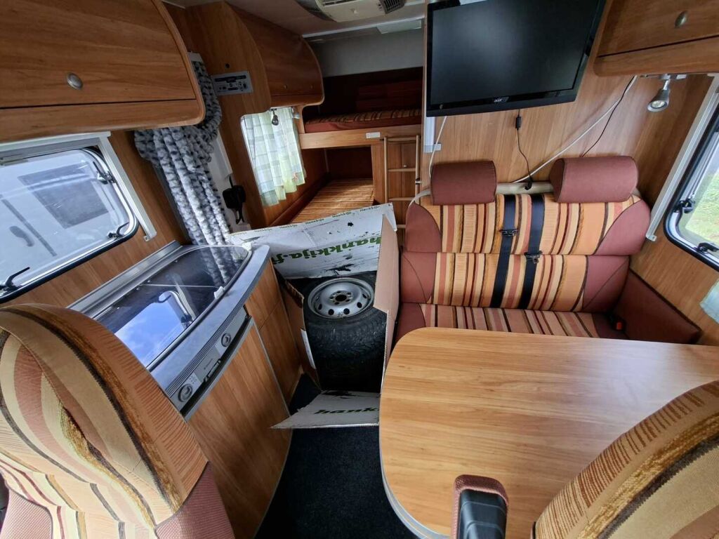 Bürstner Marano T 575 2009 Valkoinen