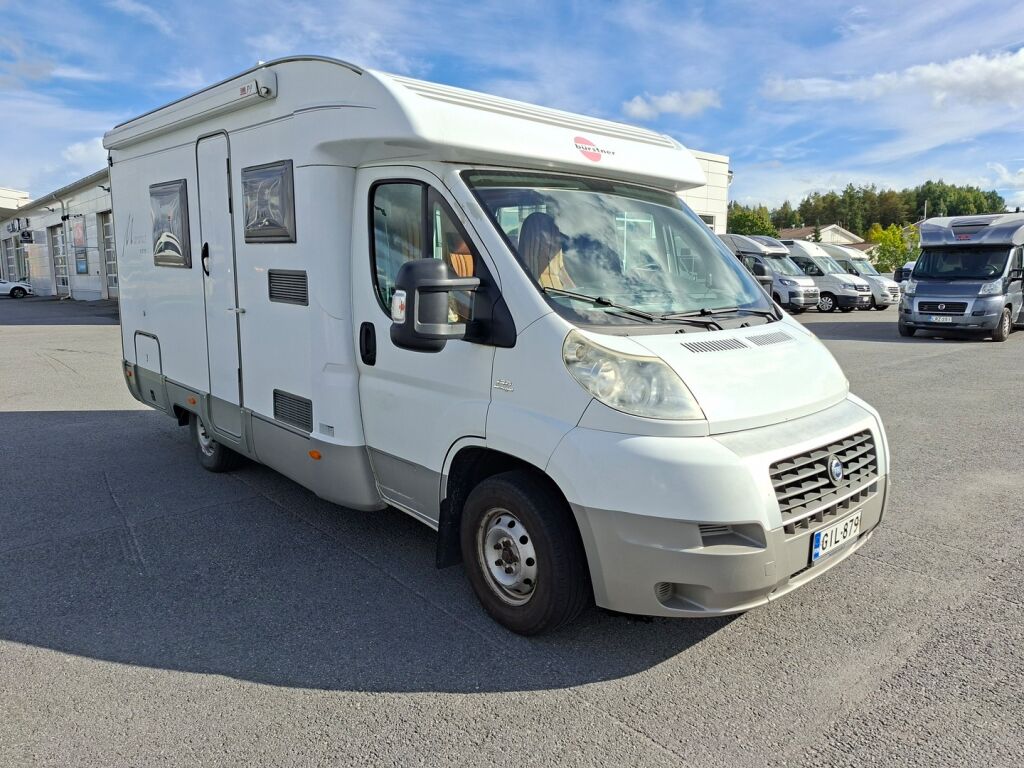 Bürstner Marano T 575 2009 Valkoinen