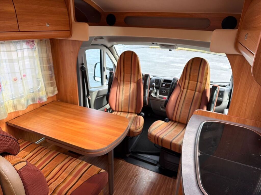 Bürstner Marano T 575 2009 Valkoinen