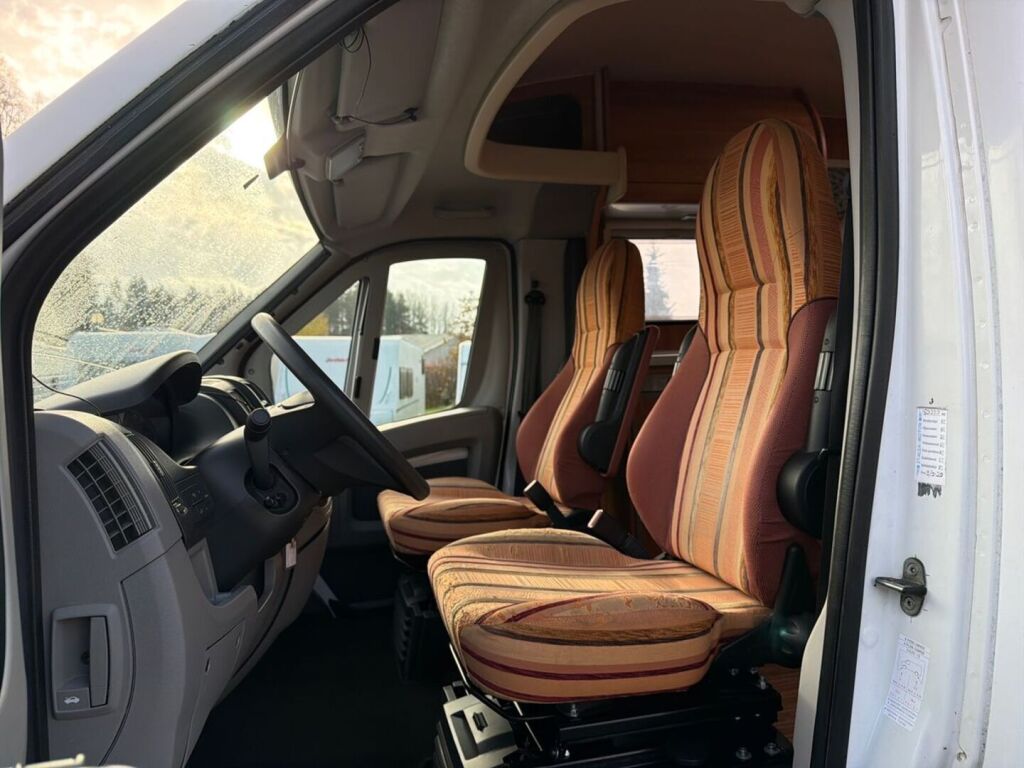 Bürstner Marano T 575 2009 Valkoinen