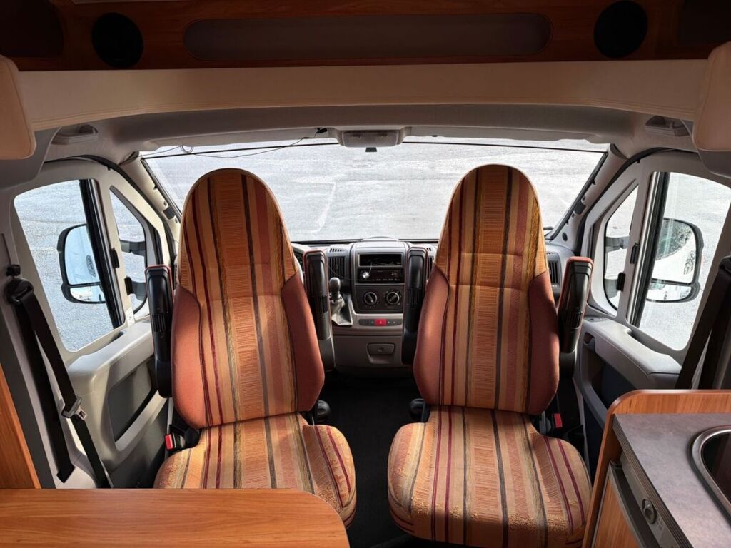 Bürstner Marano T 575 2009 Valkoinen