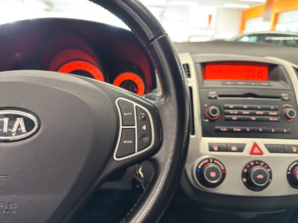 Kia ProCeed 2009 Valkoinen