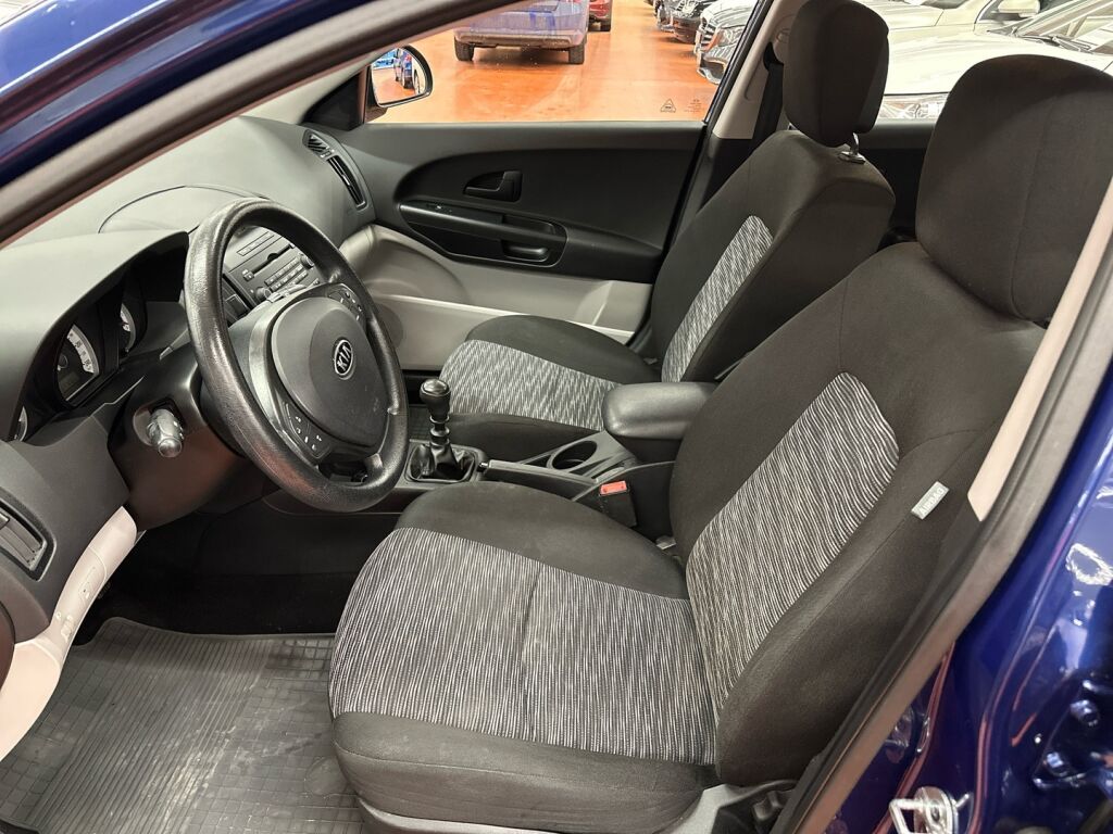 Kia Ceed 2009 Sininen