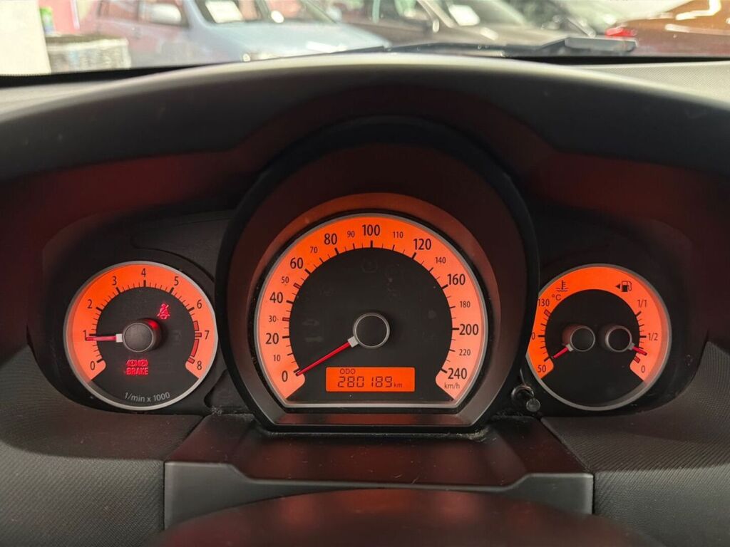 Kia Ceed 2009 Punainen
