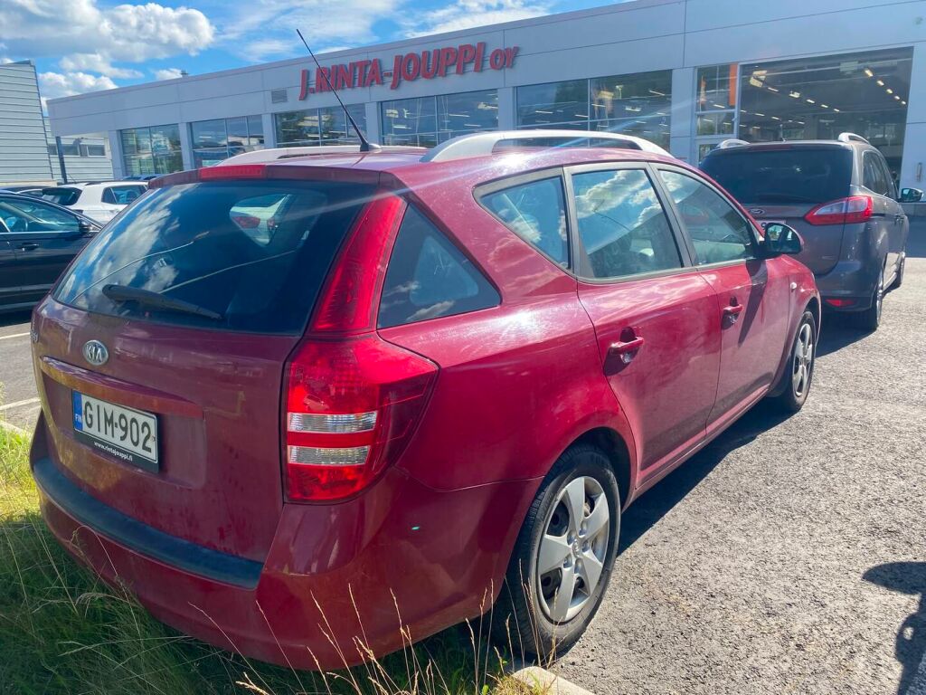 Kia Ceed 2009 Punainen