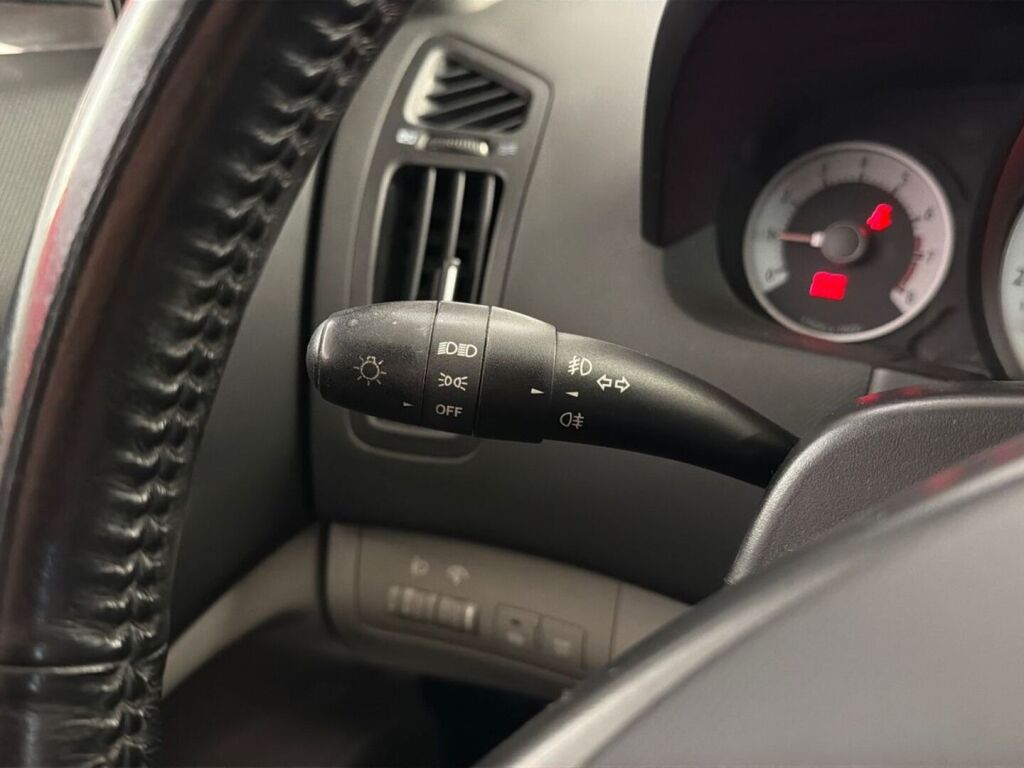 Kia Ceed 2009 Punainen