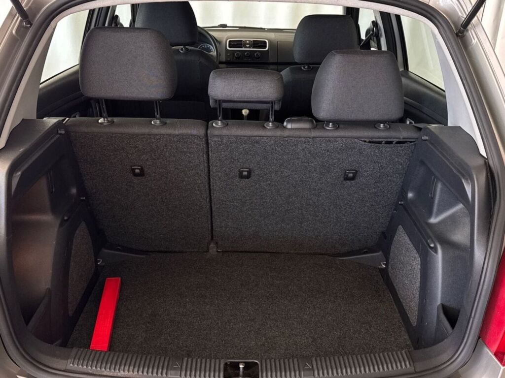 Skoda Fabia 2009 Ruskea (beige)