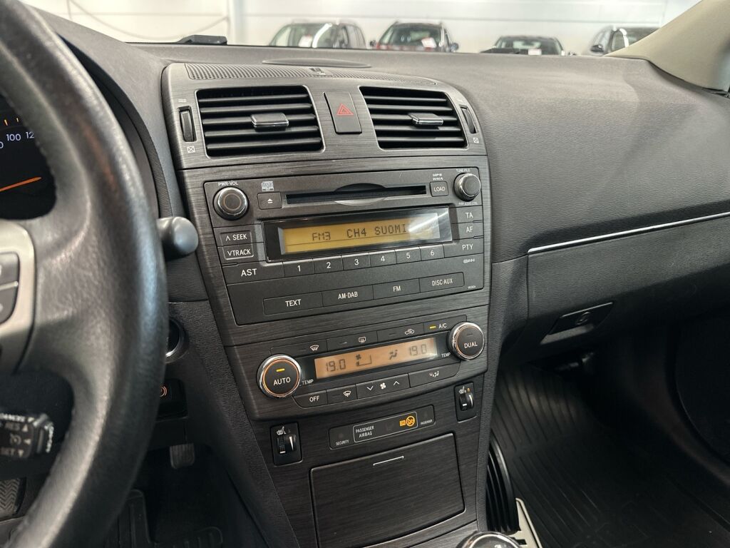 Toyota Avensis 2010 Sininen
