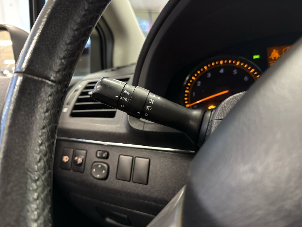 Toyota Avensis 2009 Hopea