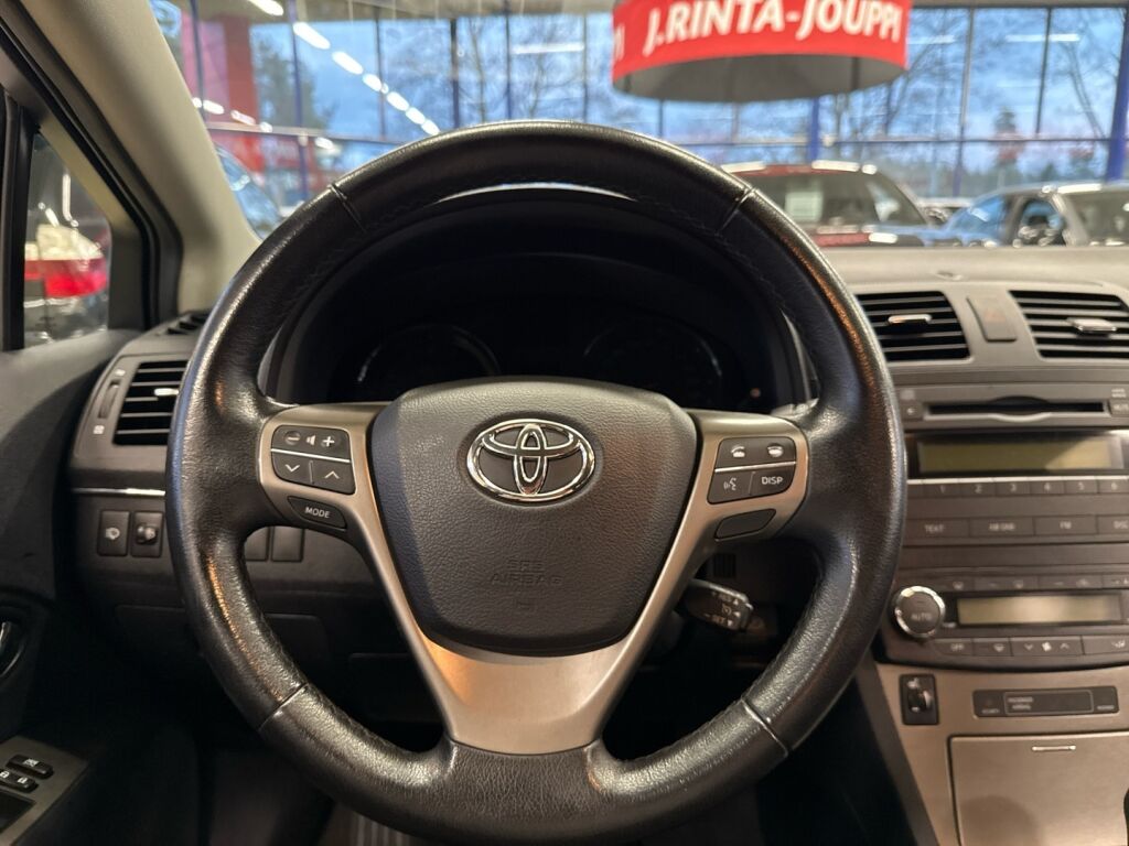 Toyota Avensis 2009 Hopea