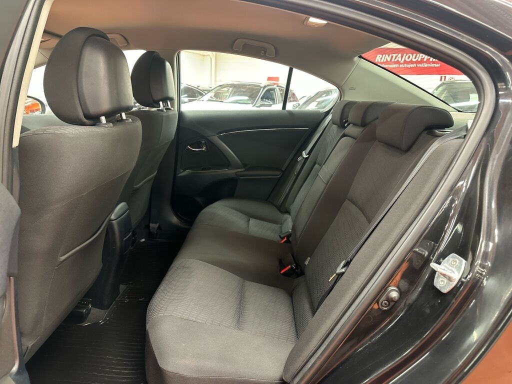 Toyota Avensis 2009 Musta