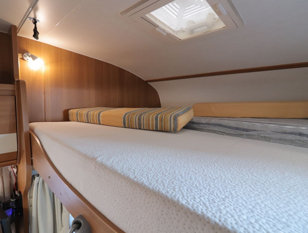 Carado A 160 2010 Valkoinen